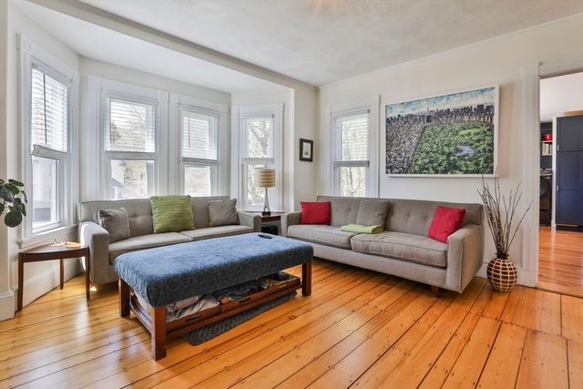 107 Central Ave, Milton, MA 02186