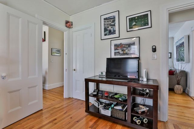 107 Central Ave, Milton, MA 02186