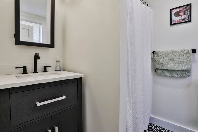 107 Central Ave, Milton, MA 02186