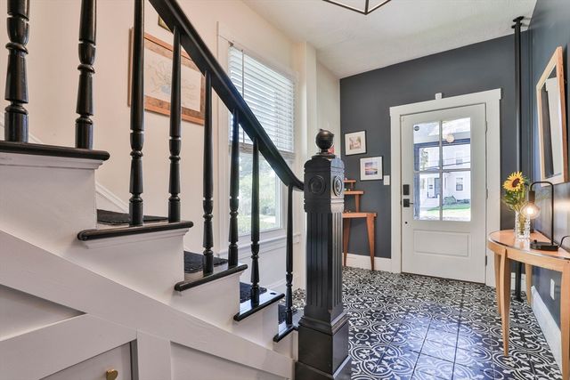 107 Central Ave, Milton, MA 02186
