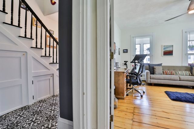 107 Central Ave, Milton, MA 02186