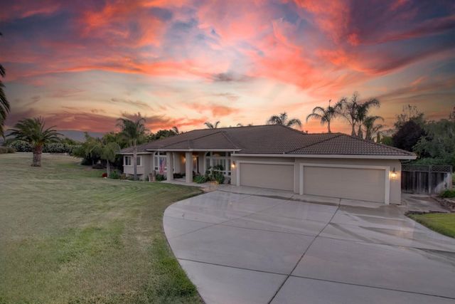 303 Taryn Court, Hollister, CA 95023