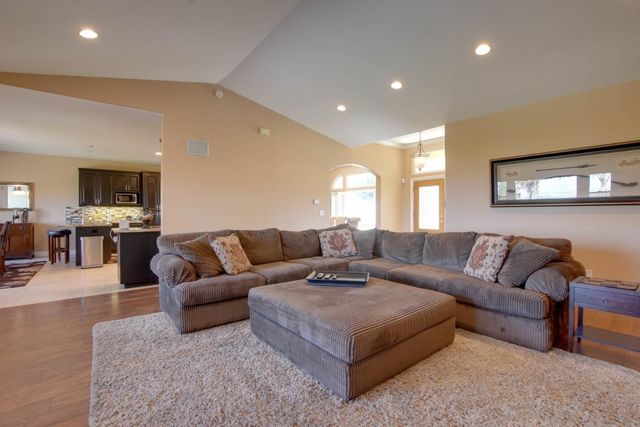 303 Taryn Court, Hollister, CA 95023