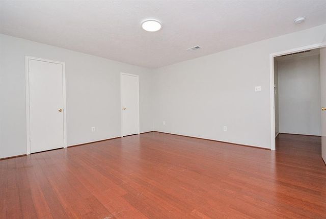 8360 Golf Green Circle, Houston, TX 77036