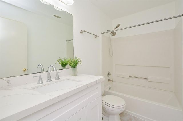 8360 Golf Green Circle, Houston, TX 77036