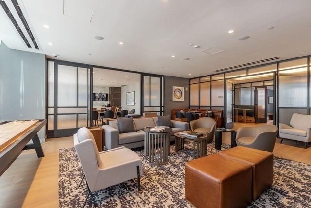 380 Harrison Ave 1126, Boston, MA 02118