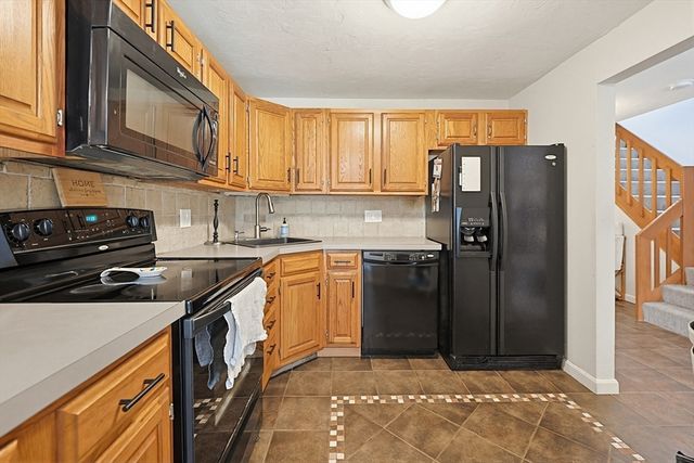 510 Ridgefield Cir C, Clinton, MA 01510