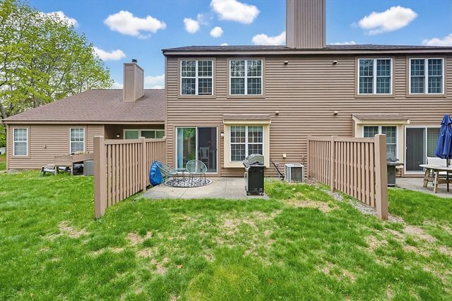 510 Ridgefield Cir C, Clinton, MA 01510