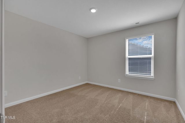 1075 Edison Road, Johnson City, TN 37615