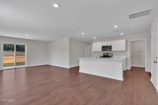 1075 Edison Road, Johnson City, TN 37615