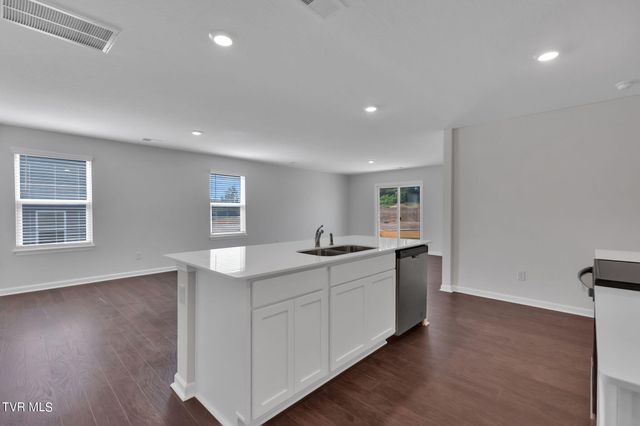1075 Edison Road, Johnson City, TN 37615