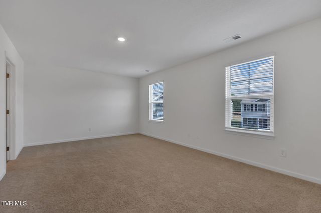 1075 Edison Road, Johnson City, TN 37615