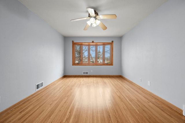 700 Edgar Avenue, Saint Paul, MN 55117