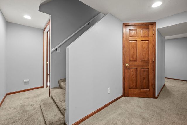 700 Edgar Avenue, Saint Paul, MN 55117