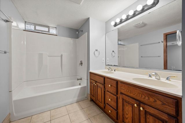 700 Edgar Avenue, Saint Paul, MN 55117