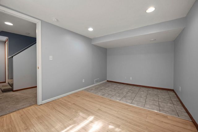 700 Edgar Avenue, Saint Paul, MN 55117