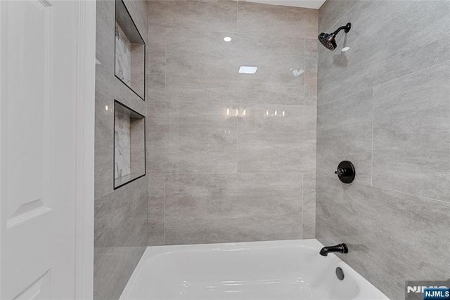 7 Winding Way, Belvidere, NJ 07823