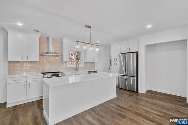 7 Winding Way, Belvidere, NJ 07823