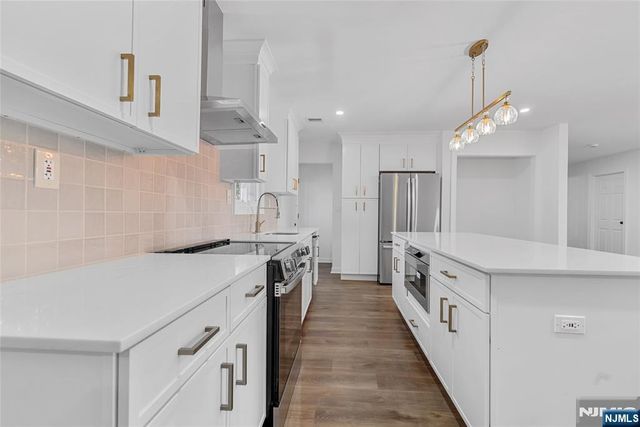 7 Winding Way, Belvidere, NJ 07823