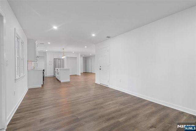 7 Winding Way, Belvidere, NJ 07823