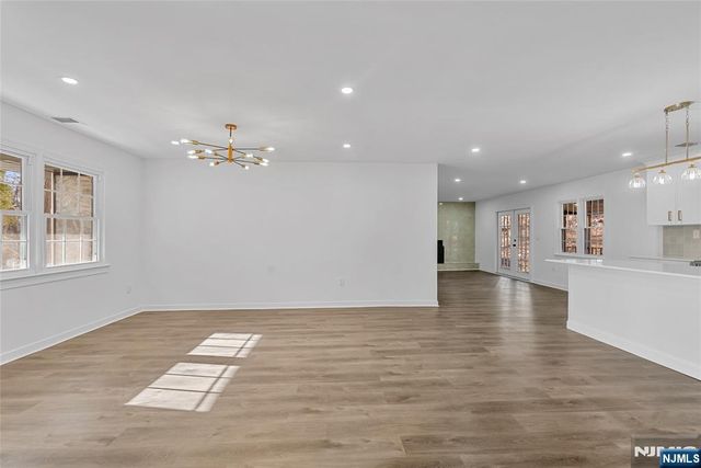 7 Winding Way, Belvidere, NJ 07823