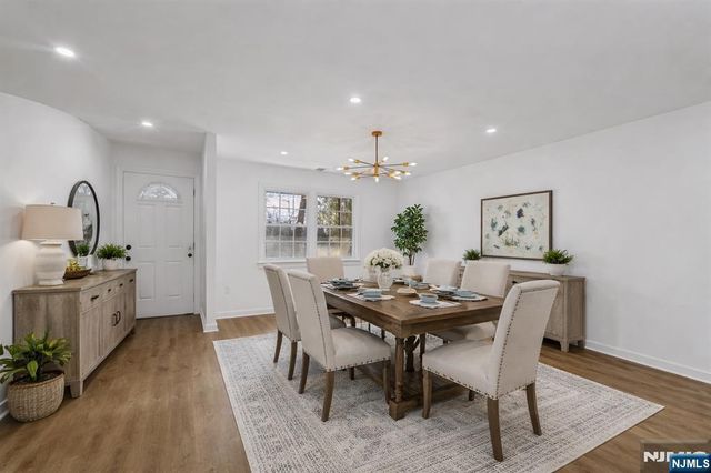 7 Winding Way, Belvidere, NJ 07823