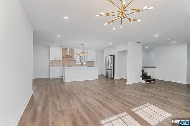 7 Winding Way, Belvidere, NJ 07823