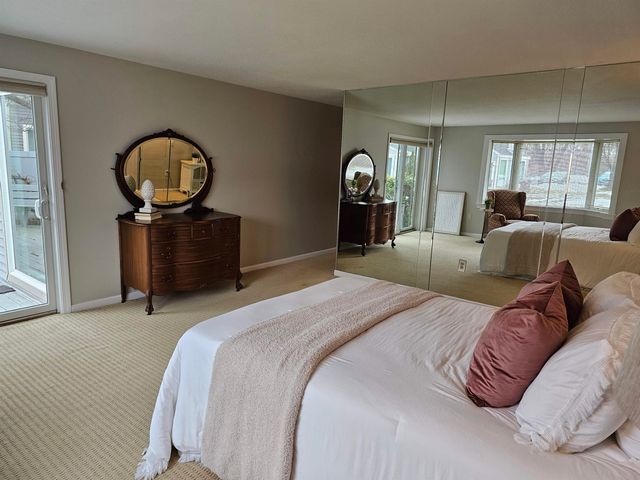 16 Walden Pond Drive, Nashua, NH 03064