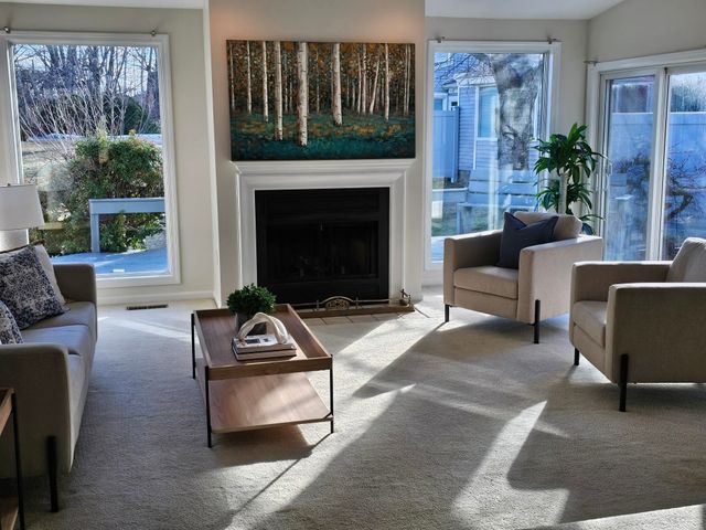 16 Walden Pond Drive, Nashua, NH 03064