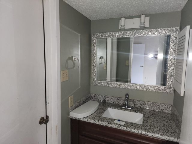 7781 Cook Road, Houston, TX 77072