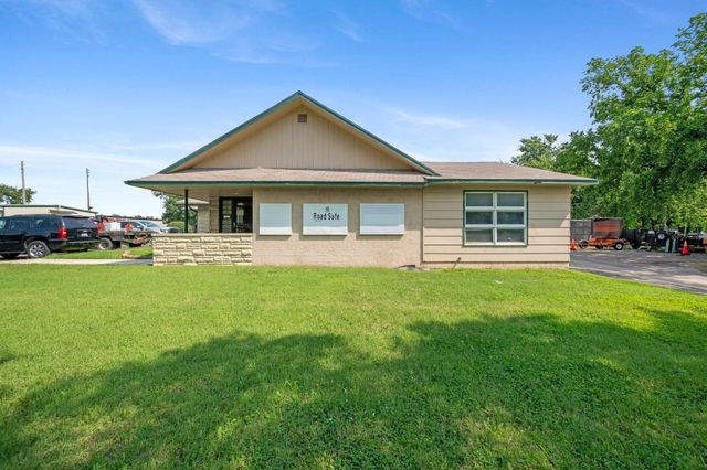 1224 W 6th Ave, El Dorado, KS 67042