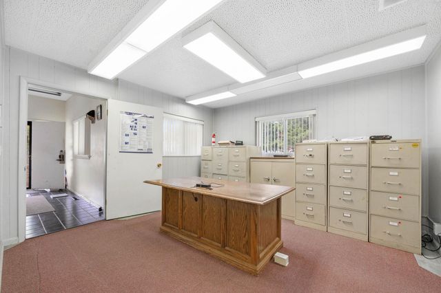 1224 W 6th Ave, El Dorado, KS 67042