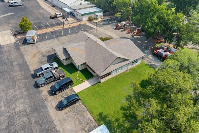 1224 W 6th Ave, El Dorado, KS 67042