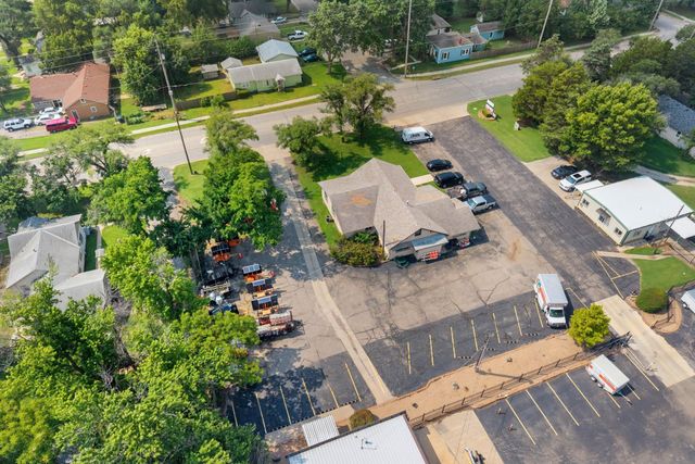 1224 W 6th Ave, El Dorado, KS 67042