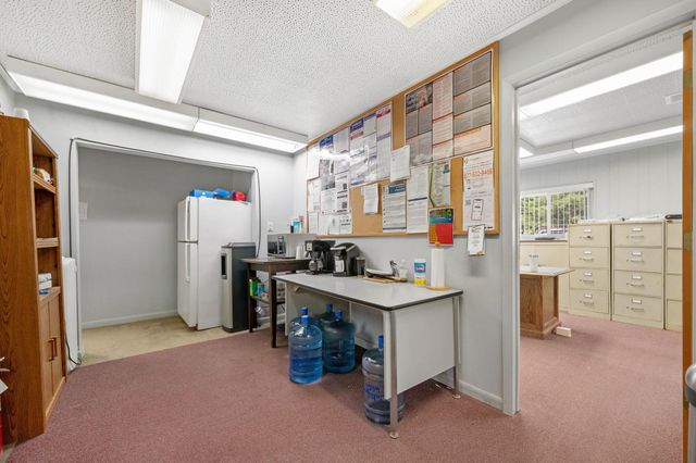 1224 W 6th Ave, El Dorado, KS 67042