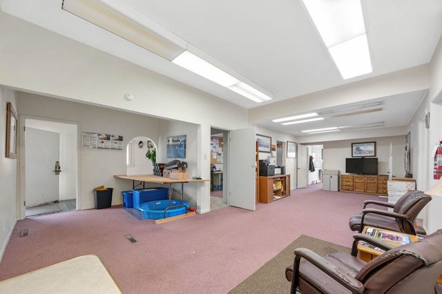 1224 W 6th Ave, El Dorado, KS 67042