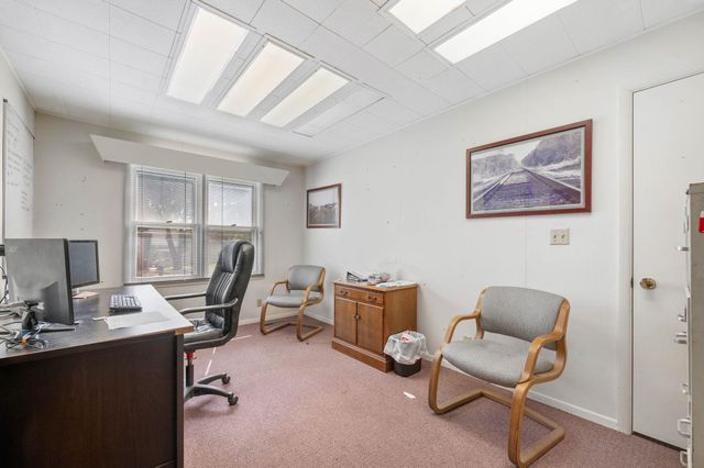 1224 W 6th Ave, El Dorado, KS 67042