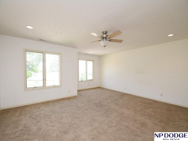 9217 Arcadia Avenue, Omaha, NE 68134