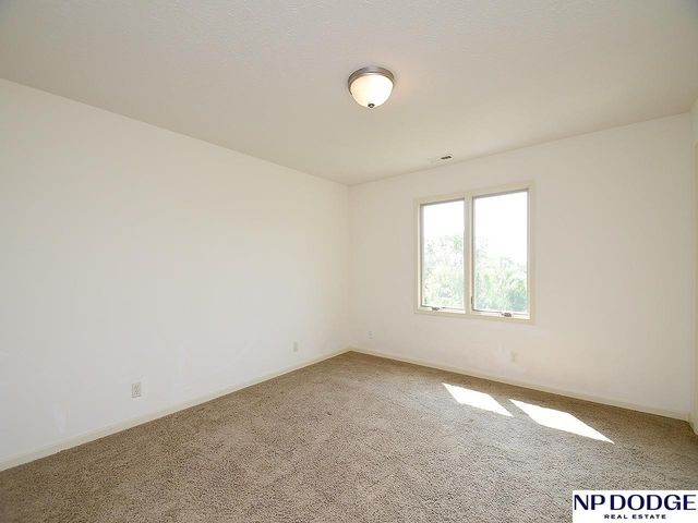 9217 Arcadia Avenue, Omaha, NE 68134