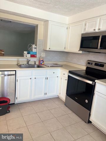 42 VICTORIA MANOR CT, Sicklerville, NJ 08081