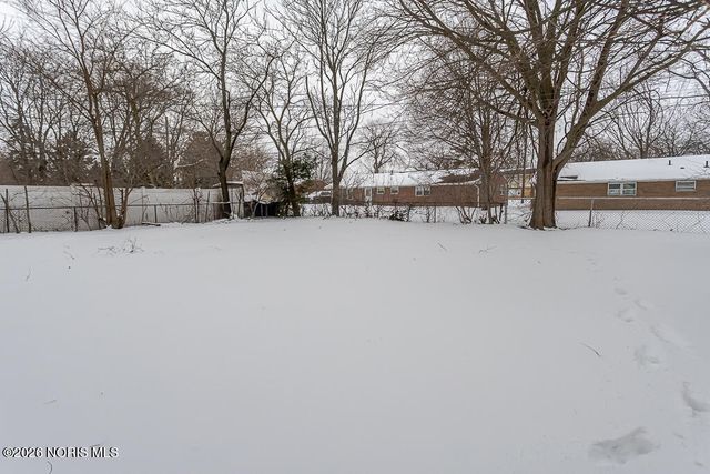 3527 N Erie Street, Toledo, OH 43611