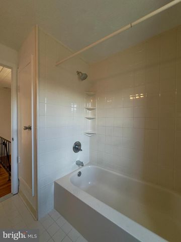 5676 UTRECHT RD, Baltimore, MD 21206