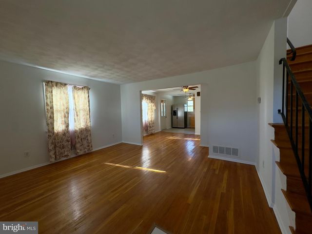 5676 UTRECHT RD, Baltimore, MD 21206