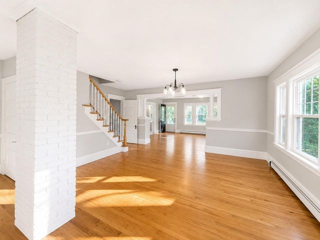 186 Prospect St, Leominster, MA 01453