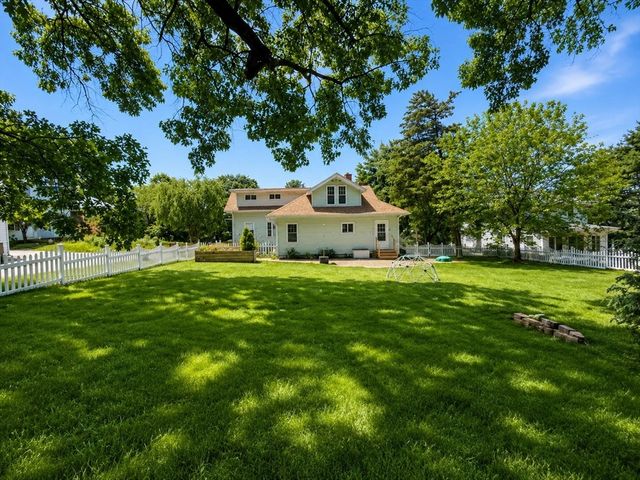 186 Prospect St, Leominster, MA 01453