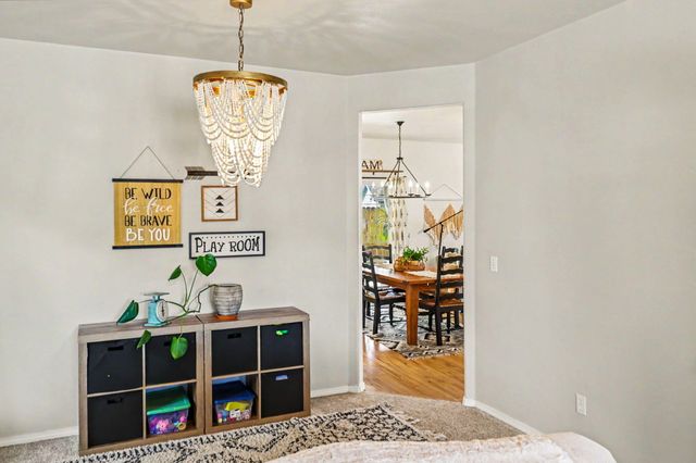575 Carriage Court, Jacksonville, OR 97530