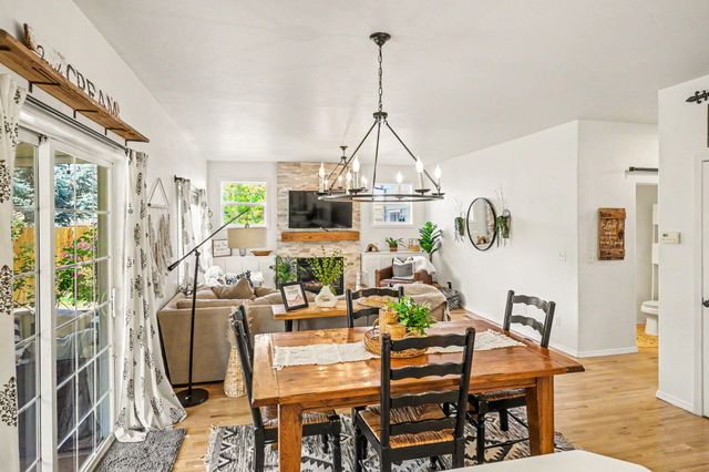 575 Carriage Court, Jacksonville, OR 97530