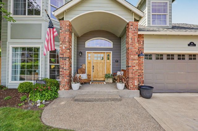 575 Carriage Court, Jacksonville, OR 97530