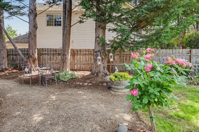 575 Carriage Court, Jacksonville, OR 97530