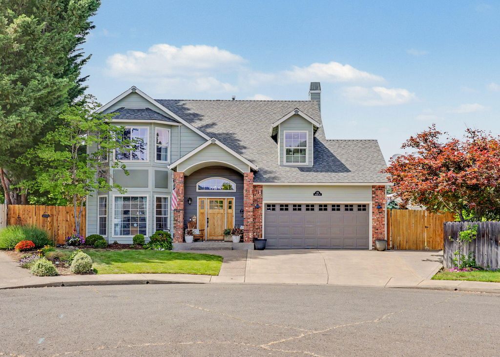 575 Carriage Court, Jacksonville, OR 97530